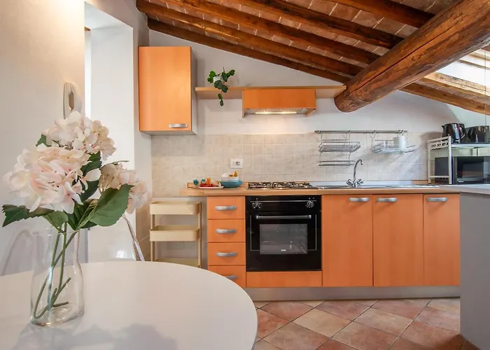 Colours 10 M Away Piazza Del Campo * Siena