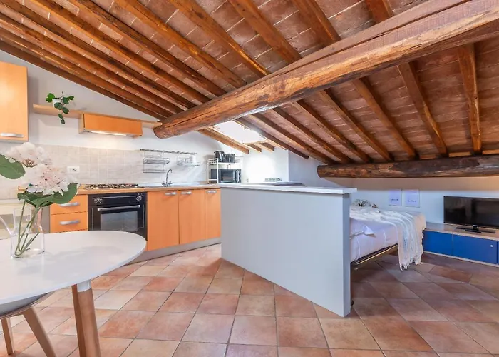 Colours 10 M Away Piazza Del Campo Apartmán *