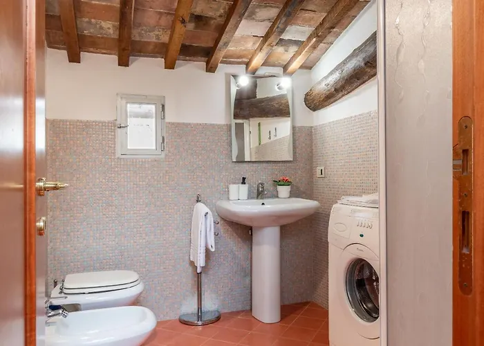 Colours 10 M Away Piazza Del Campo Apartment