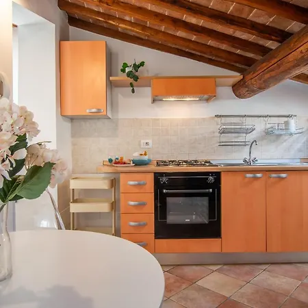 Colours 10 M Away Piazza Del Campo * Siena