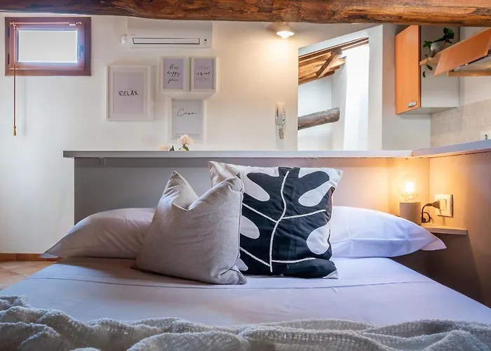 Colours 10 M Away Piazza Del Campo Sienne