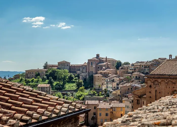 Colours 10 M Away Piazza Del Campo * Sienne