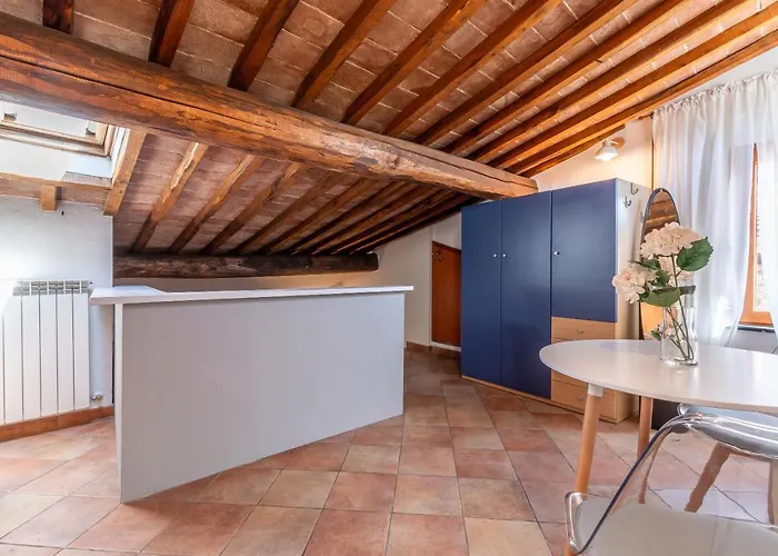 Colours 10 M Away Piazza Del Campo * Сієна